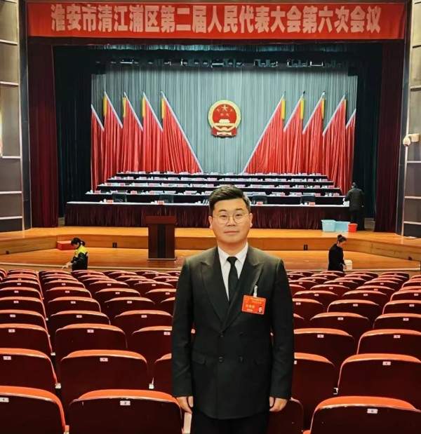 宠物医生创业十年打造连锁医院，从临床专家到人大代表的守护之路