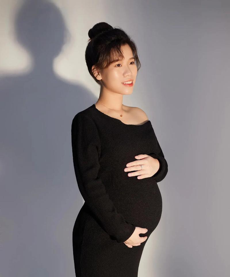 怀孕腹部变化时间与生理因素解析